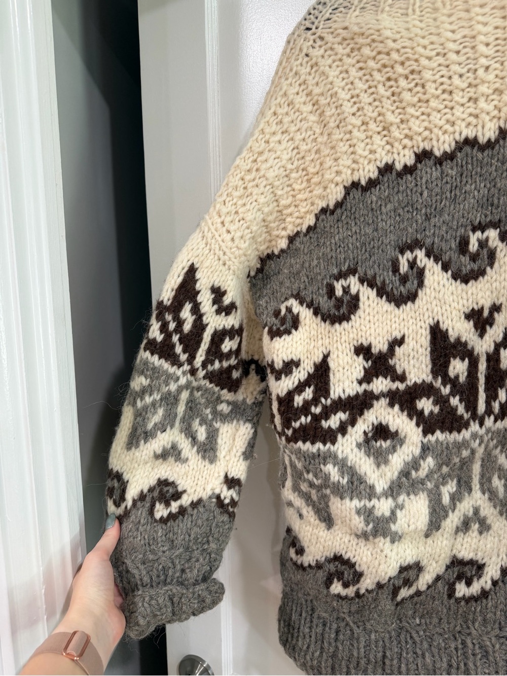 Handmade Chunky Wool Cardigan with snowflakes - Cream and Gray - Picture 9 of 9